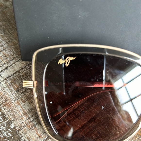 Maui Jims sunglasses new never used black and gold - Picture 6 of 11